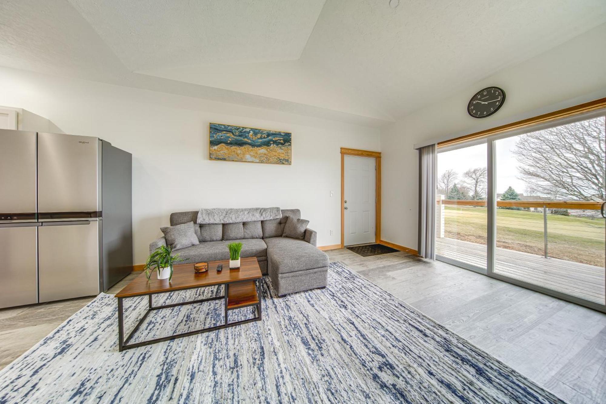 Apartment Welcoming With Golf And Views! *