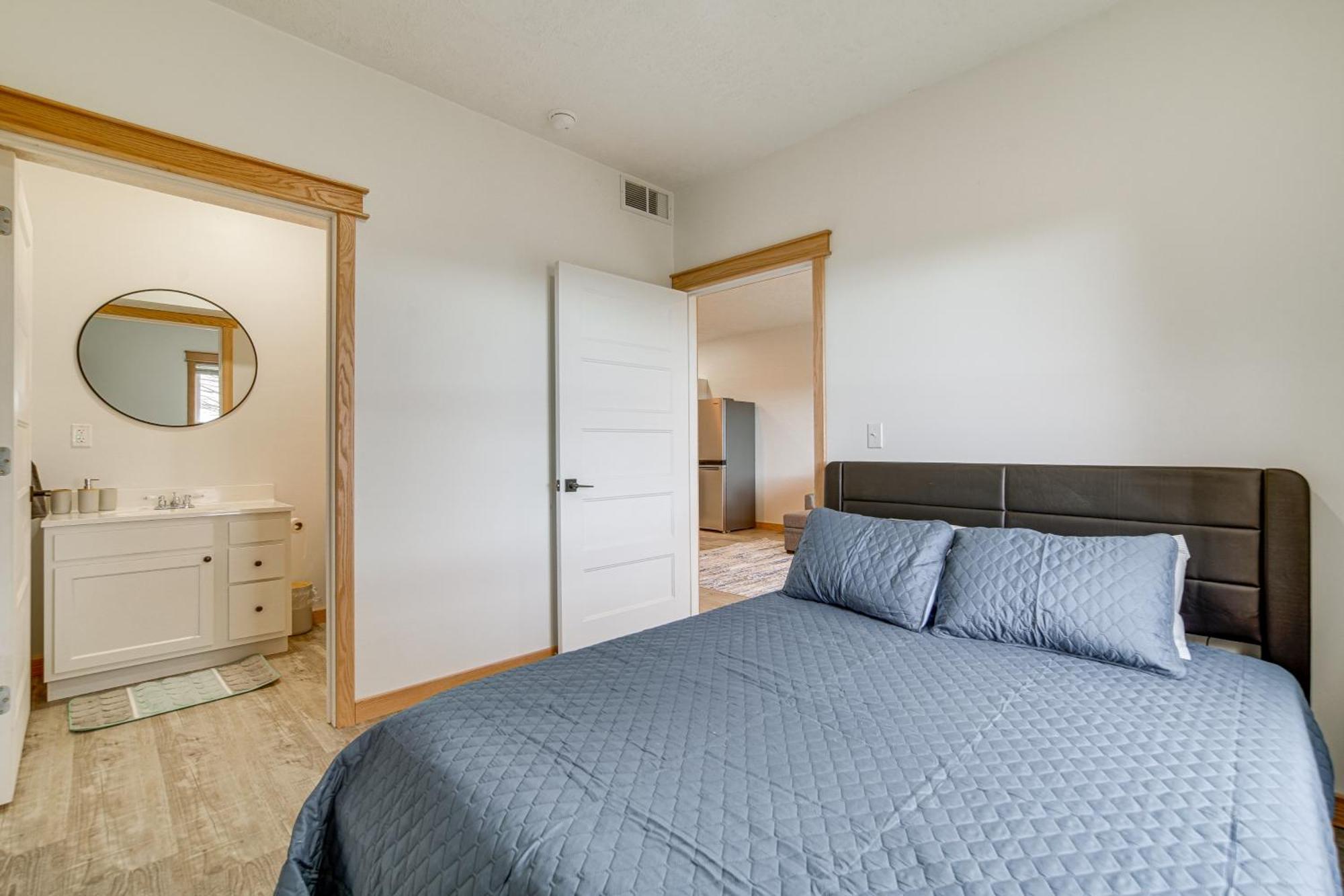 Apartment Welcoming With Golf And Views! *
