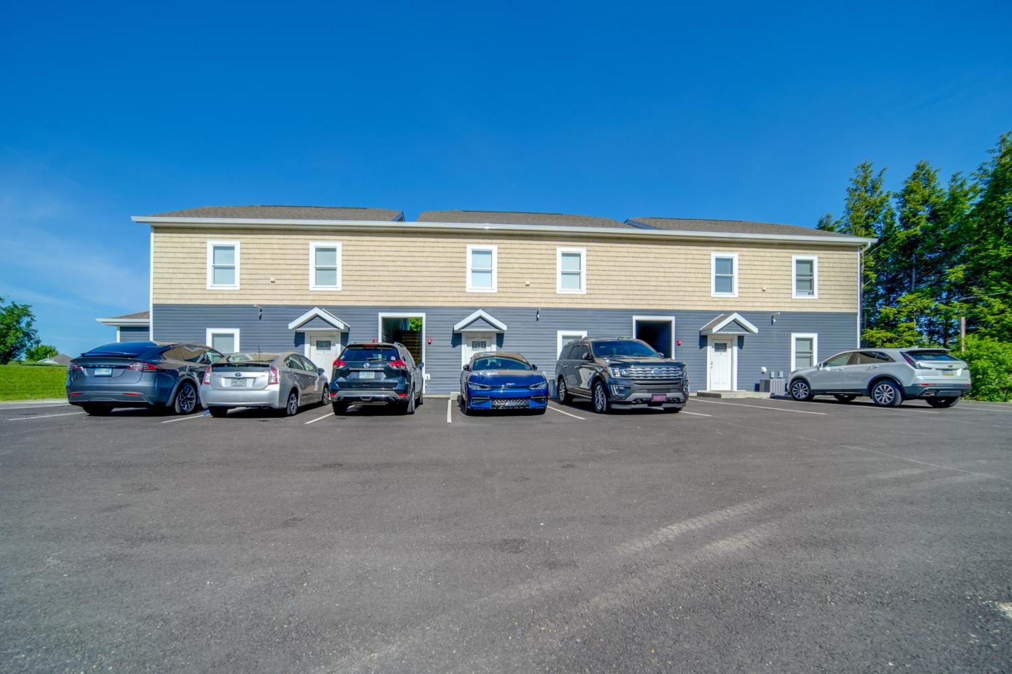 Apartment Welcoming With Golf And Views! Erie